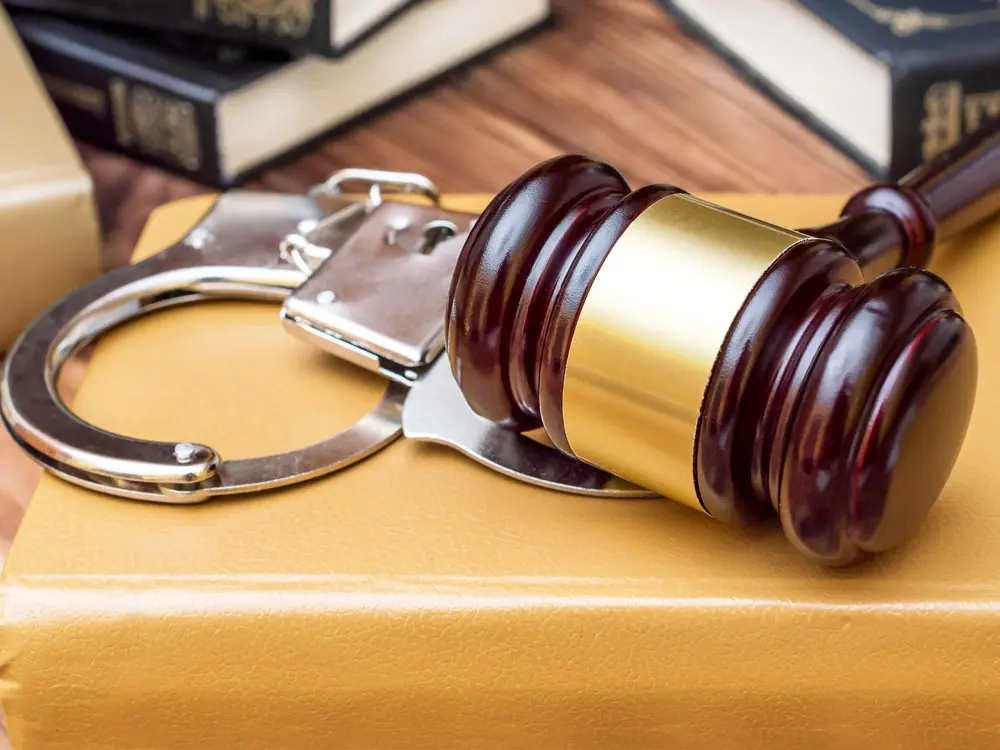 montero-martos-servicios-derecho-penal-01